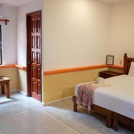 Hotel Vista Caribe 5Ta Av A 5 Pasos De La Playa Плайя-дель-Кармен Екстер'єр фото