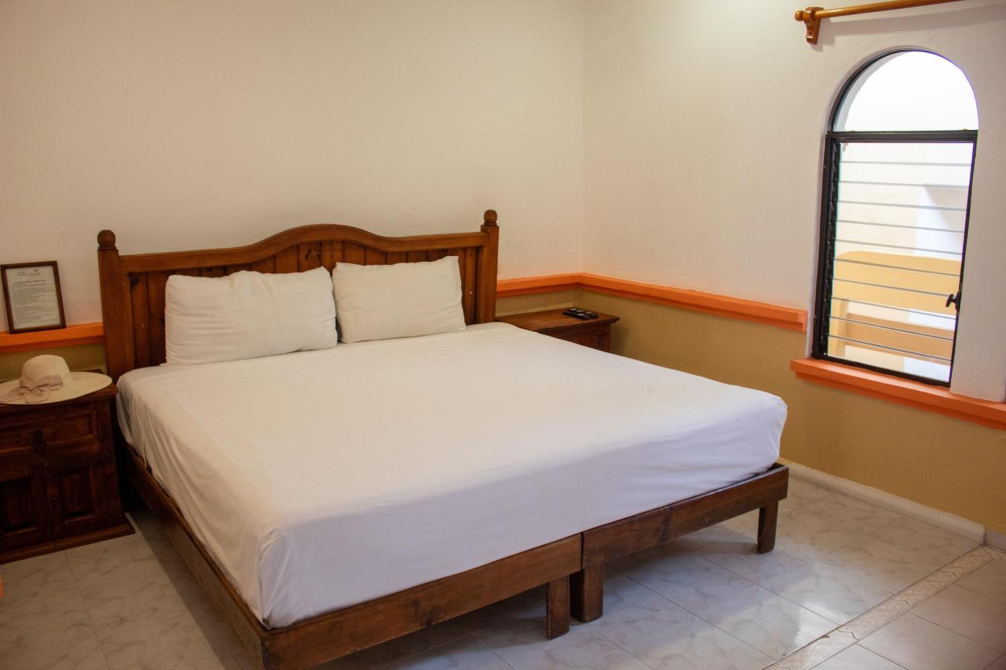 Hotel Vista Caribe 5Ta Av A 5 Pasos De La Playa Плайя-дель-Кармен Екстер'єр фото