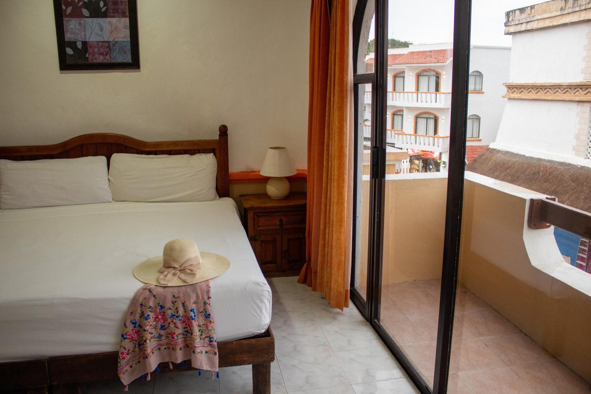 Hotel Vista Caribe 5Ta Av A 5 Pasos De La Playa Плайя-дель-Кармен Екстер'єр фото
