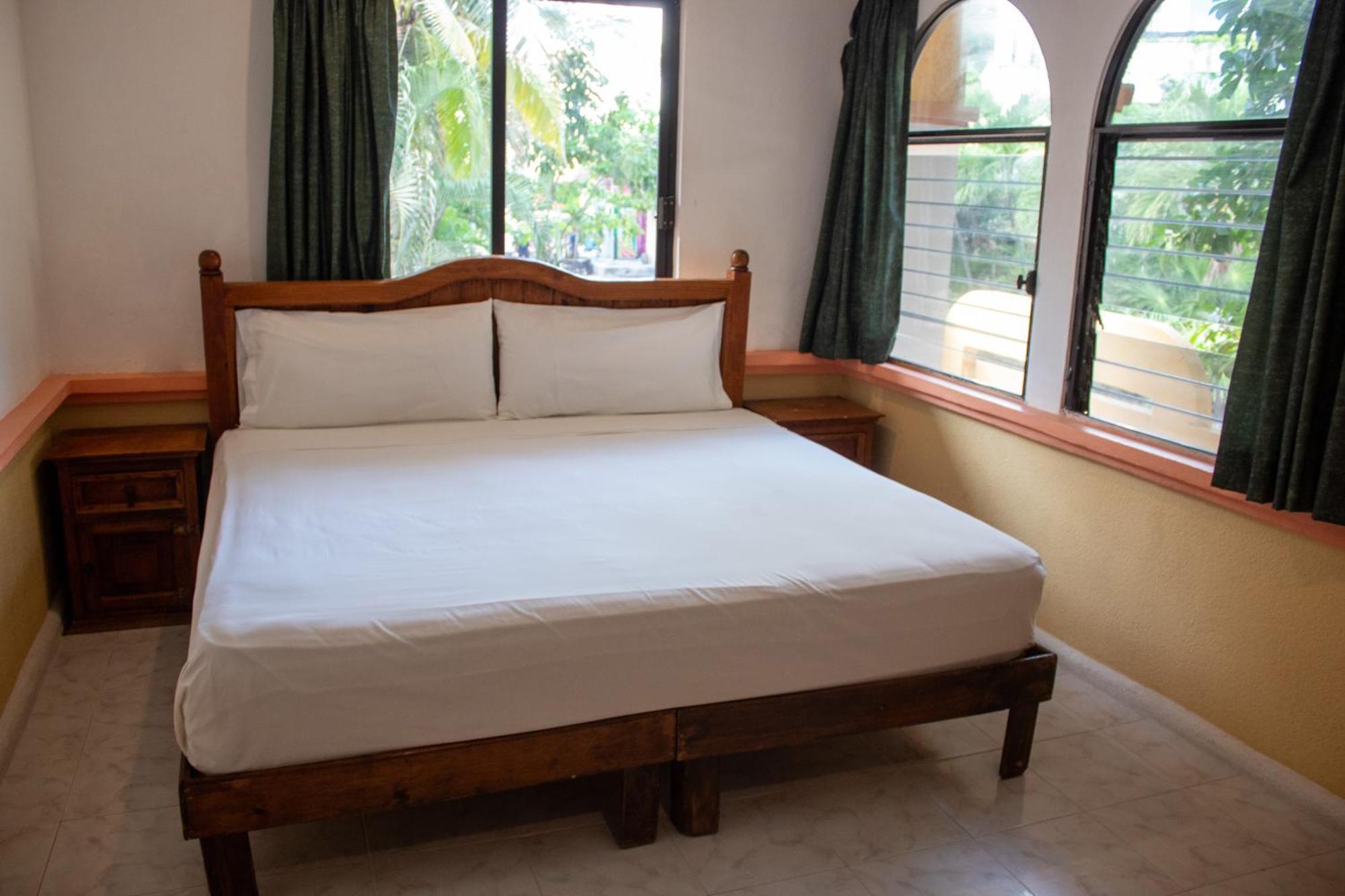 Hotel Vista Caribe 5Ta Av A 5 Pasos De La Playa Плайя-дель-Кармен Екстер'єр фото