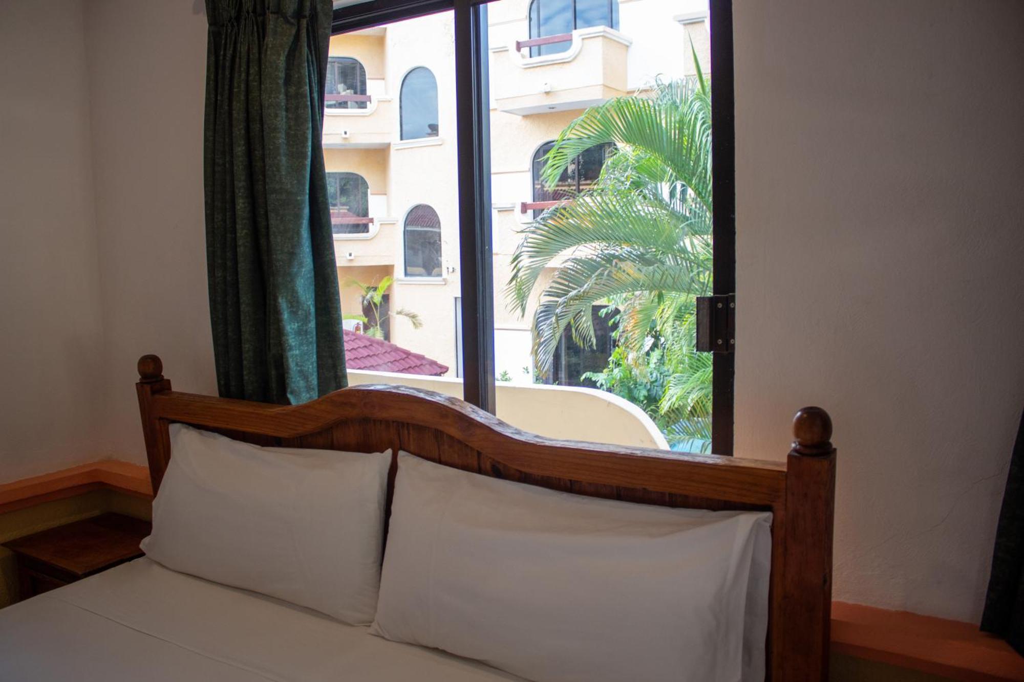 Hotel Vista Caribe 5Ta Av A 5 Pasos De La Playa Плайя-дель-Кармен Екстер'єр фото