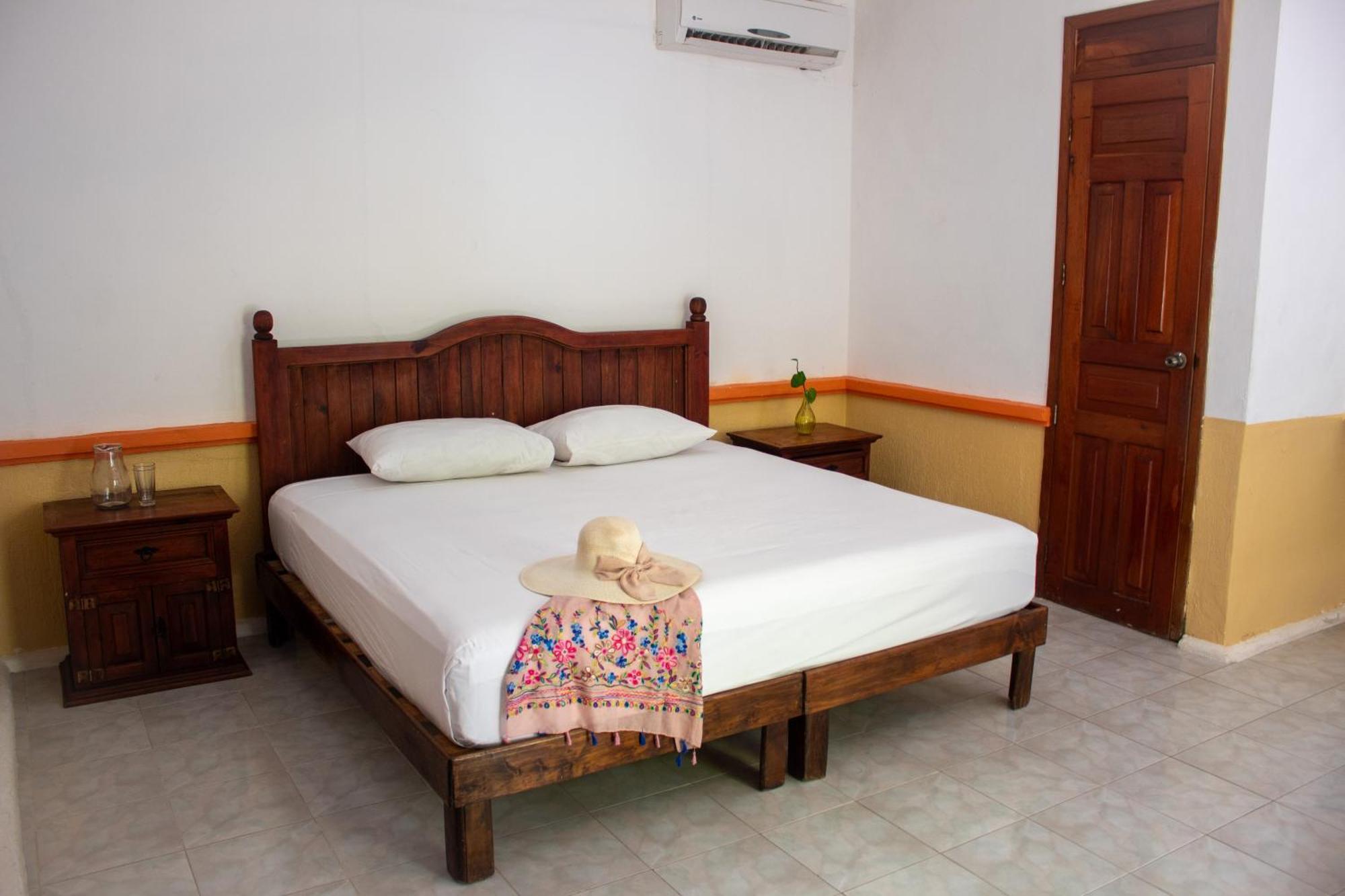 Hotel Vista Caribe 5Ta Av A 5 Pasos De La Playa Плайя-дель-Кармен Екстер'єр фото