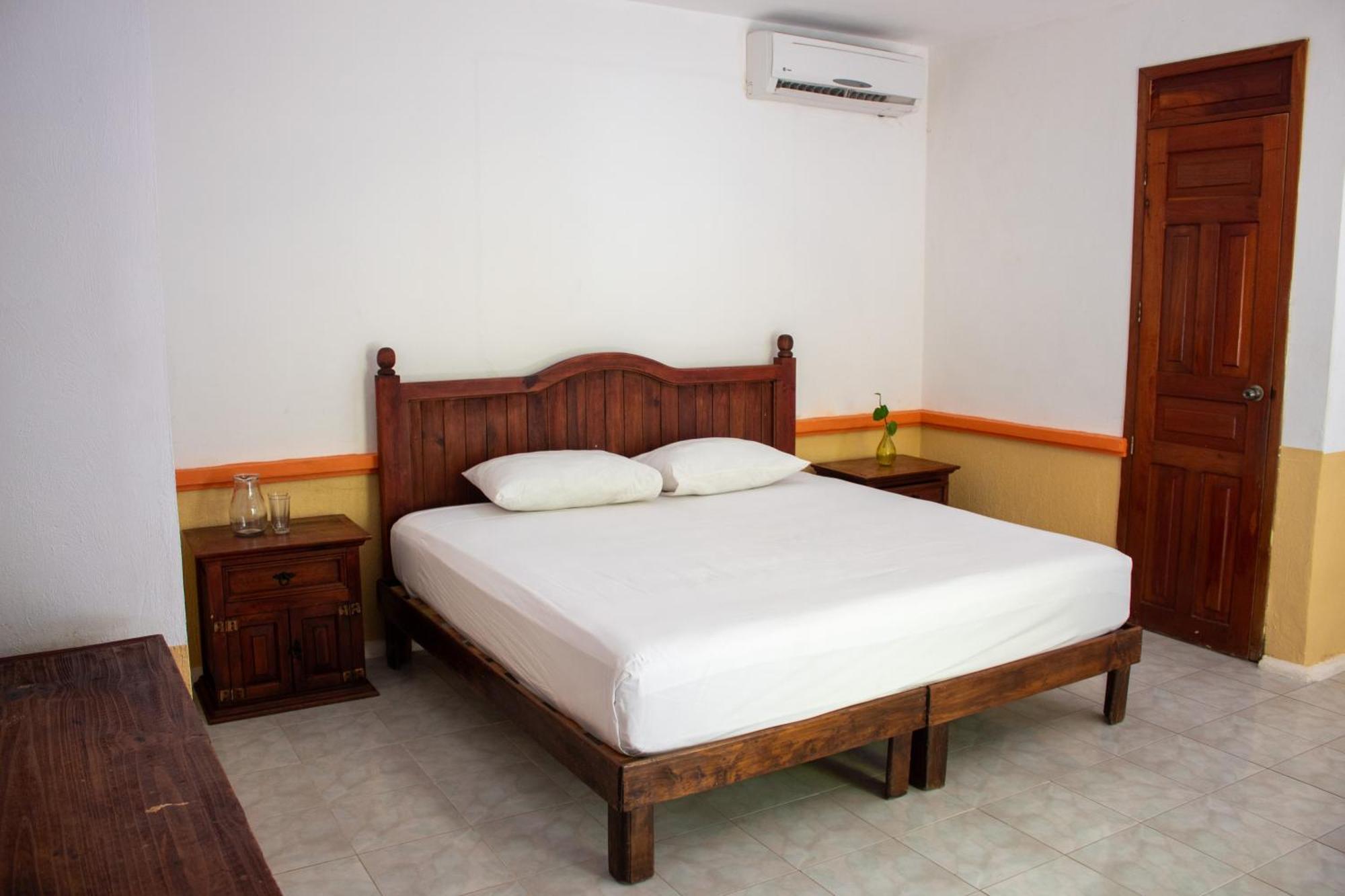 Hotel Vista Caribe 5Ta Av A 5 Pasos De La Playa Плайя-дель-Кармен Екстер'єр фото